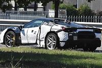 La Ferrari V6 ibrida si avvicina al debutto, ecco le foto spia