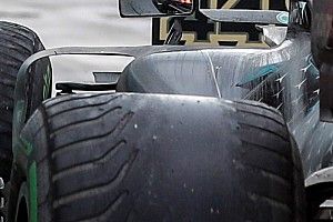 A Mercedes nem bánta, hogy slickekké váltak az intermediate gumik Hamilton autóján