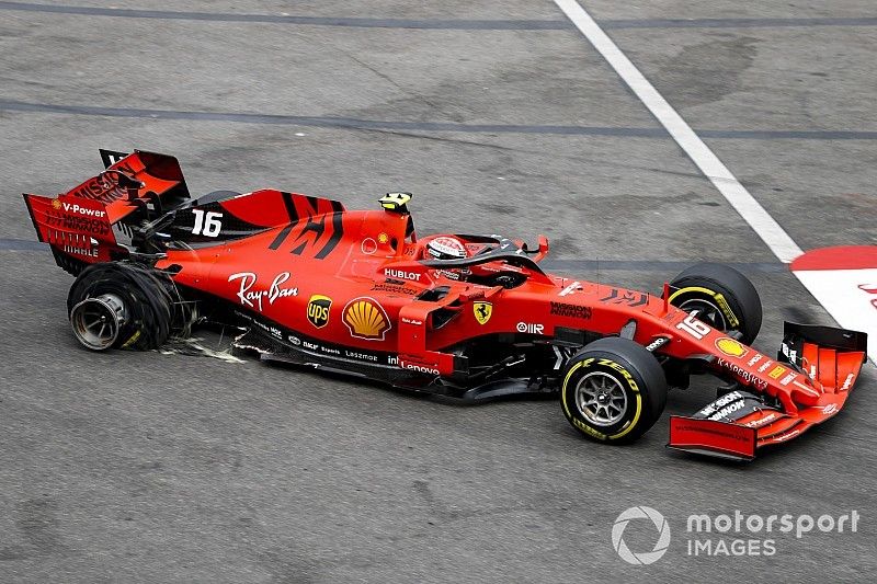 Coche dañado de  Charles Leclerc, Ferrari SF90 