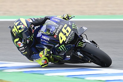 Rossi twijfelt over bandenkeuze: "Inhalen was lastig"