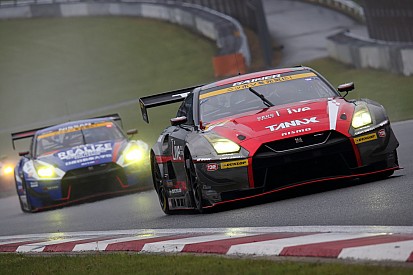 第2戦GT300決勝|55号車ARTA NSXの猛追を振り切り11号車GAINER GT-Rが今季初V