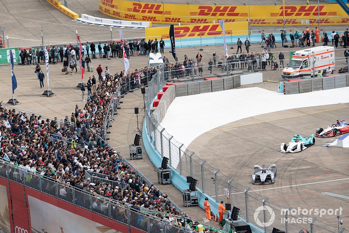 Formula E extends its series suspension through June