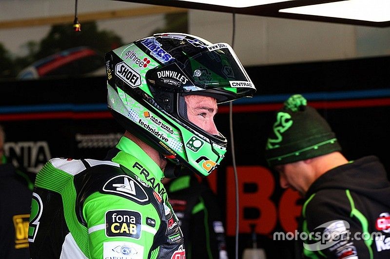 NW200: Irwin beats Kawasaki teammate Hillier in Superbikes