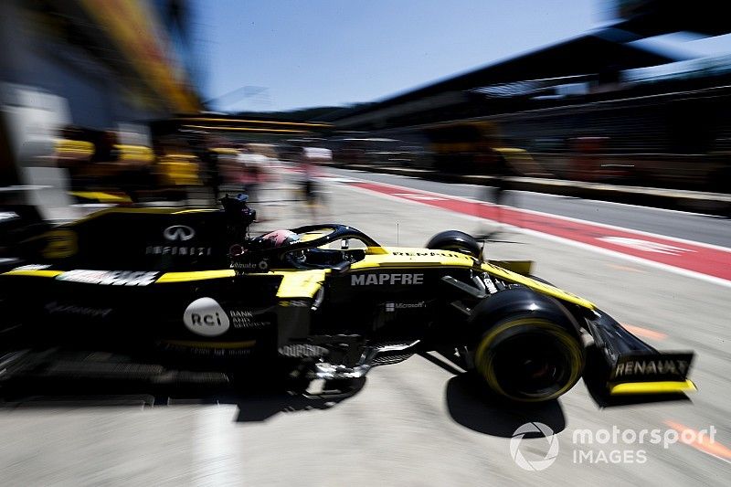 Ricciardo believes "set-up misdirection" caused Austria slump