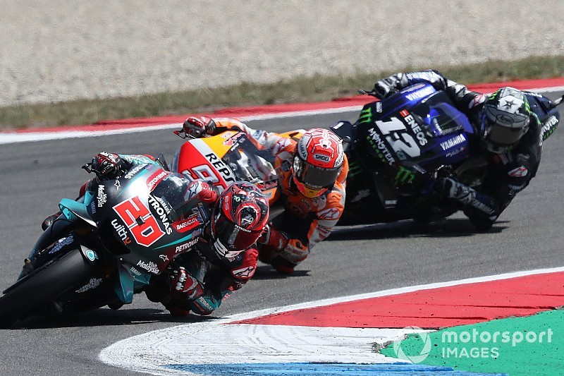 La bagarre Viñales-Márquez-Quartararo en photos