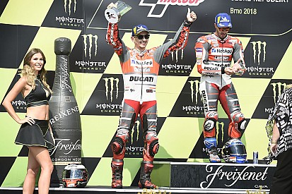 Lorenzo: "Mi è mancata una curva per attaccare Dovizioso"