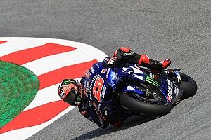 Viñales y Rossi arrancan mandando en Silverstone