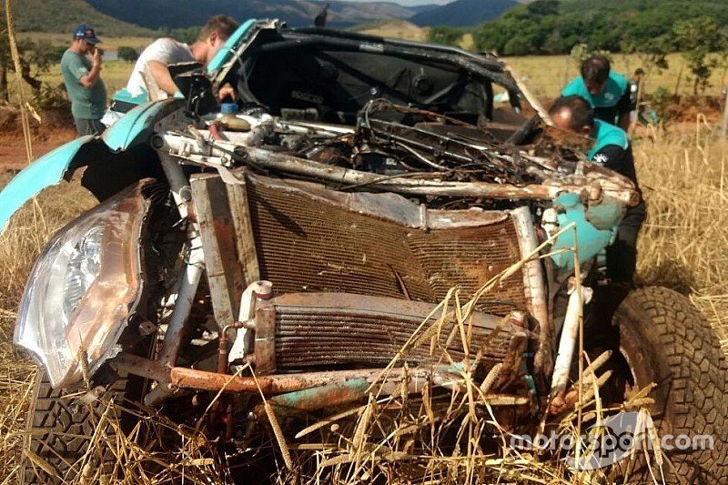 VÍDEO: Dupla escapa de grave acidente no Rally dos Sertões