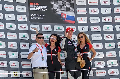 KIA PLATINUM CUP – Zacięty wyścig dla Serafina