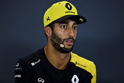 Ricciardo egyáltalán nem félti Vettelt