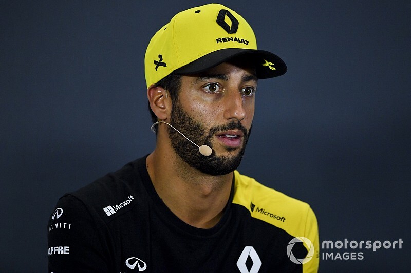 Ricciardo egyáltalán nem félti Vettelt