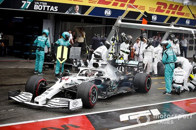 Что пошло не так у Mercedes? Глава тактического штаба команды проанализировал гонку в Хоккенхайме