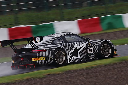 鈴鹿10H フリー走行1回目|ウエット路面で脇阪兄弟が乗る60号車LM corsaが5番手