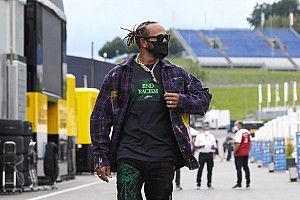 Хэмилтон про поул Боттаса: В Mercedes нет политики