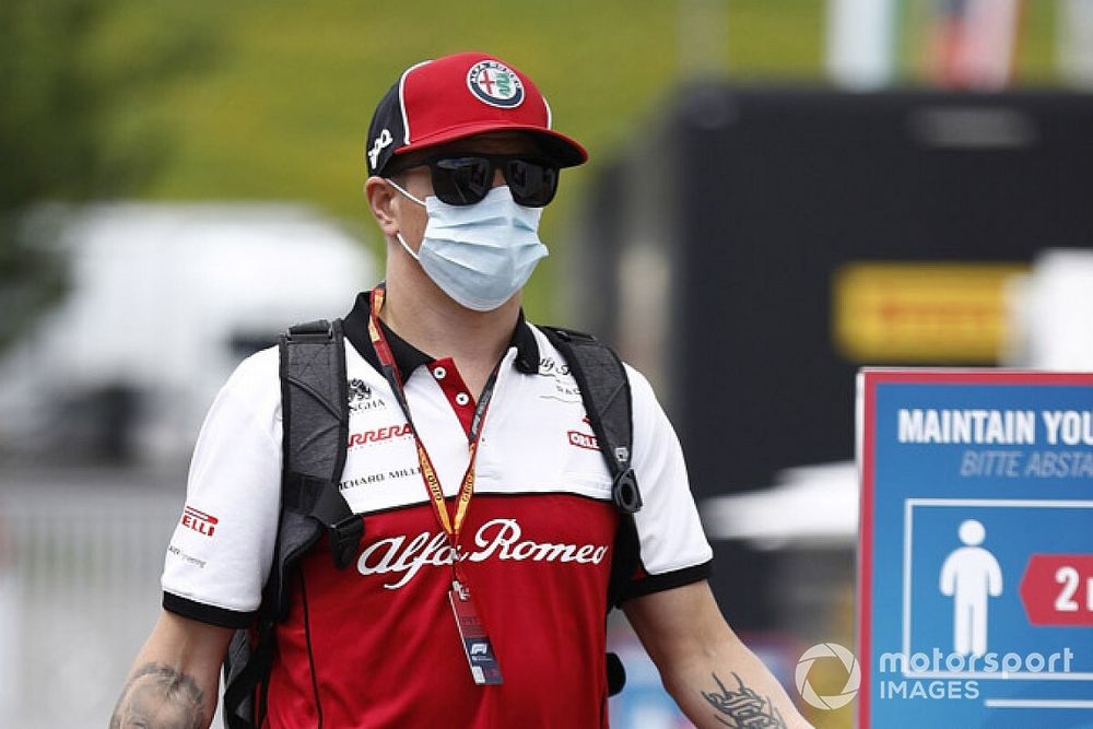 Kimi Raikkonen, Alfa Romeo Racing C39 arrives agt the track