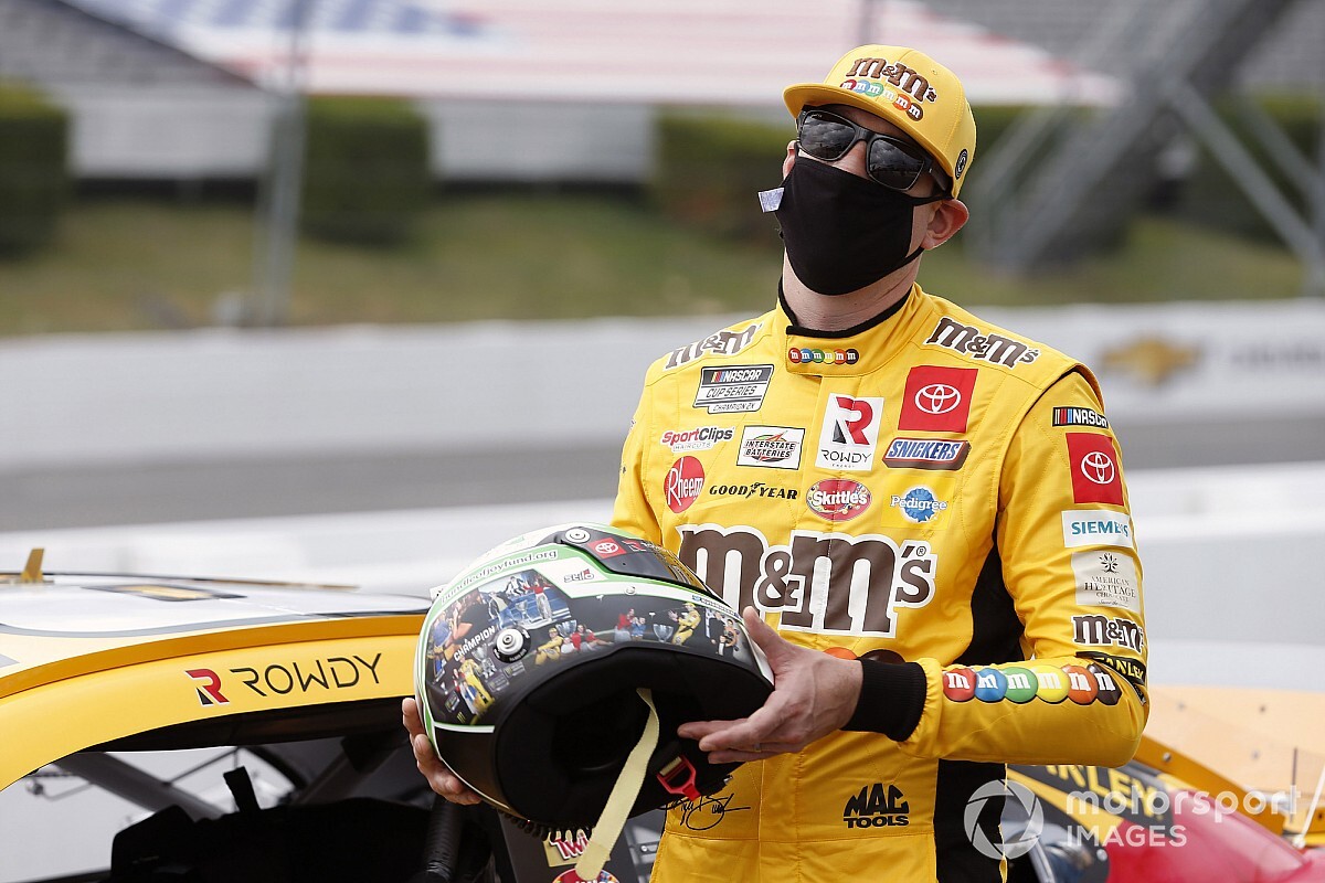 Kyle Busch na pole position