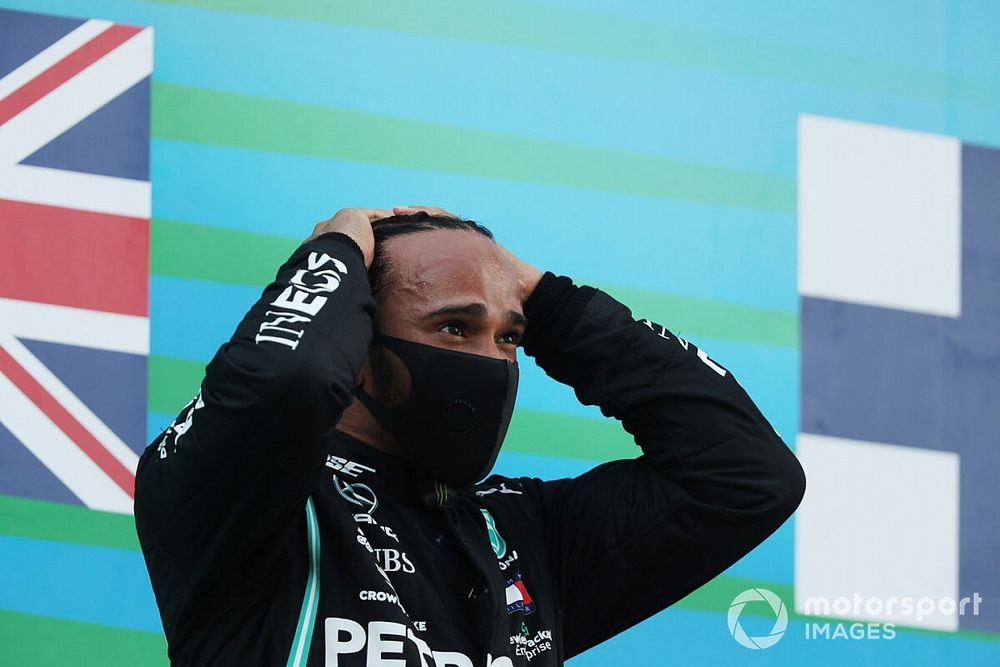 Hamilton verbreekt podiumrecord Schumacher: “Nederig en vereerd”