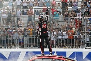 NASCAR Cup New Hampshire: Bell beats Elliott for first win of 2022