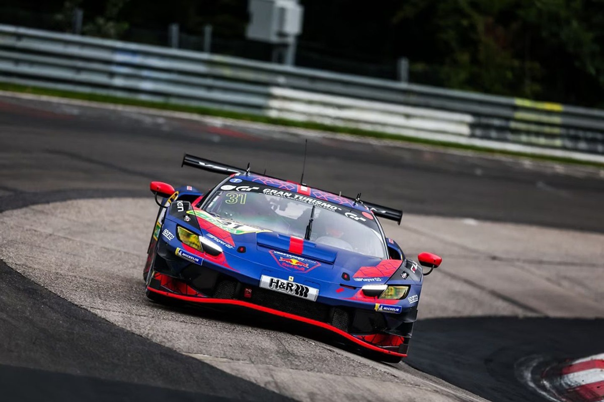 Verstappen pauses GT3 outings until 2026 – but it depends on complexity of F1 regulations