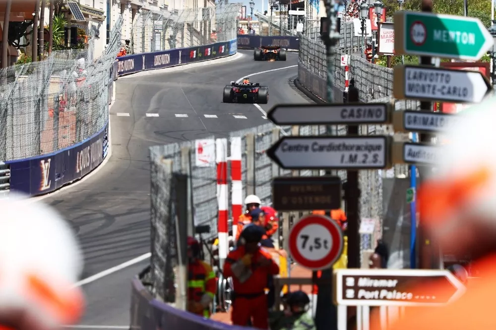 Oscar Piastri, McLaren, Max Verstappen, Red Bull Racing