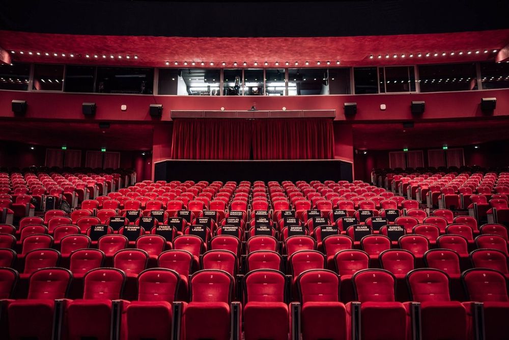 Cine de M&oacute;naco en el preestreno de la pel&iacute;cula de la F1