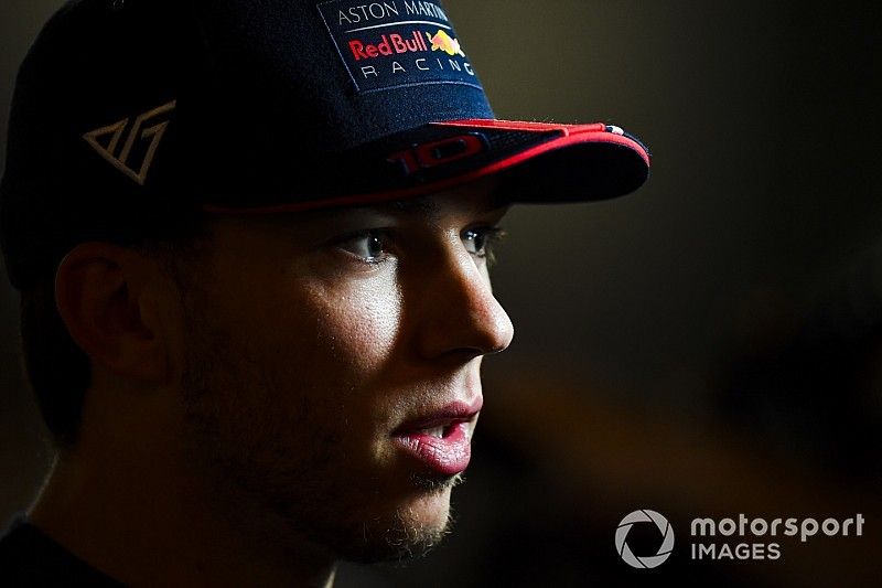 «Не могу делать за рулем то, чего хочу». Гасли снова пожаловался на Red Bull