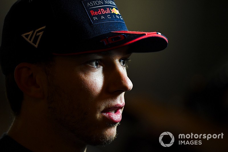 «Не могу делать за рулем то, чего хочу». Гасли снова пожаловался на Red Bull