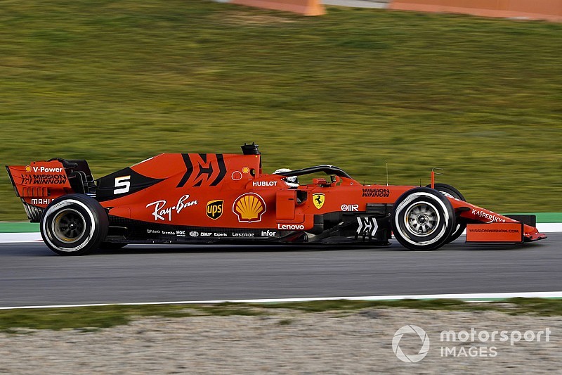 Vettel mantém tempo da manhã e lidera primeiro dia da pré-temporada