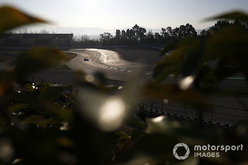 Video: Vettel ve Hamilton'ın testlerdeki en hızlı turu