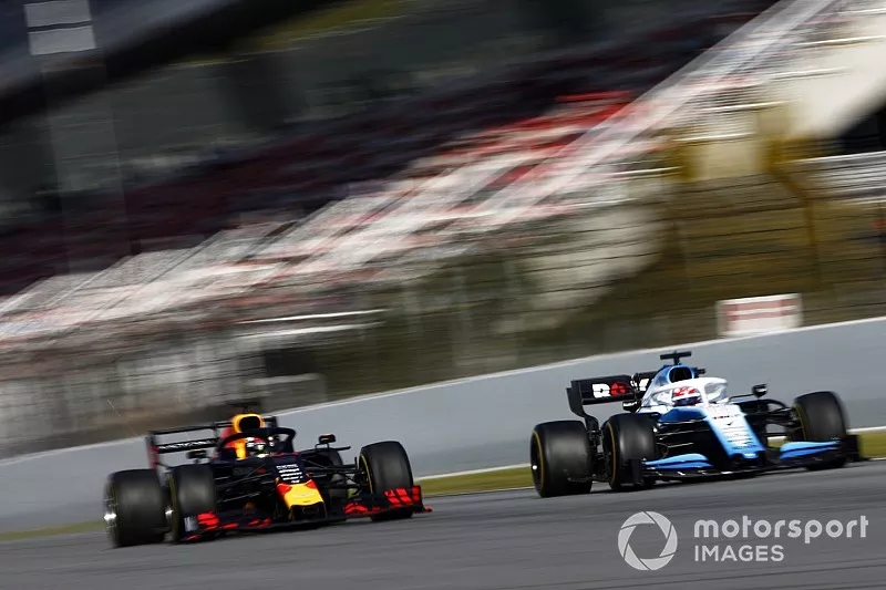 Pierre Gasly, Red Bull Racing RB15 et George Russell, Williams FW42
