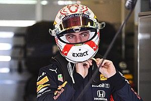 Двойные стандарты? Red Bull разрешила сменить шлем Ферстаппену, но не Гасли