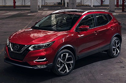 Nissan може відкликати 675 тисяч кросоверів Rogue через гальма