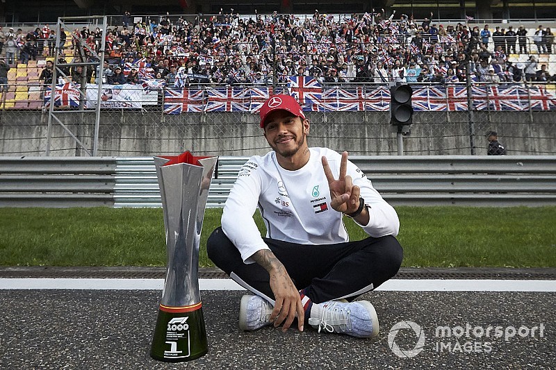 Hamilton és a vasárnap képekben a Kínai Nagydíjról: megint a Mercedes!