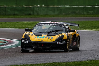 Francesco Garisto conquista la sua prima vittoria in Lotus Cup Italia