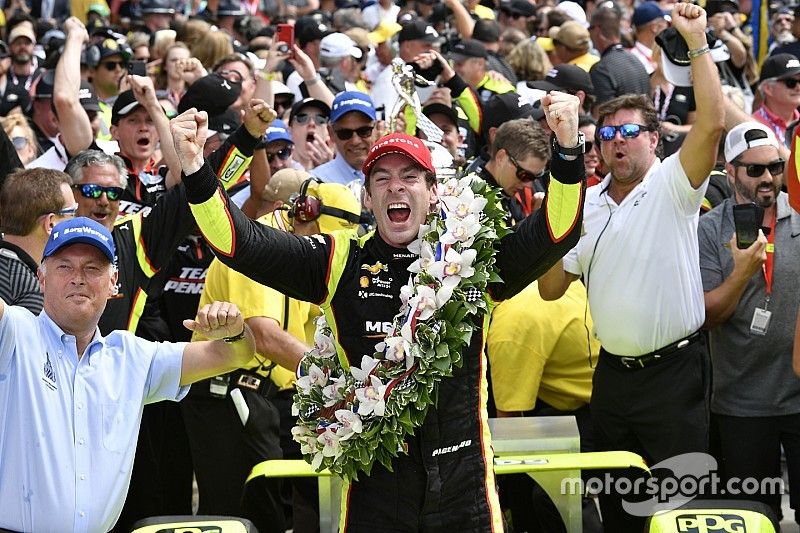 Ganador de la carrera Simon Pagenaud, Team Penske Chevrolet