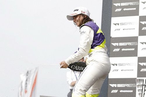 Chadwick se lleva el triunfo en Misano 