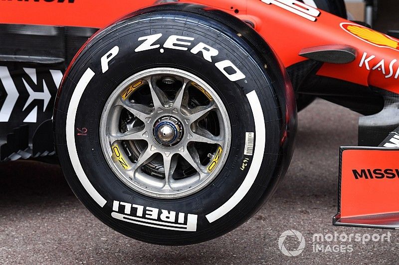 A Pirelli a működési tartomány szélesítésével könnyítené meg a csapatok dolgát