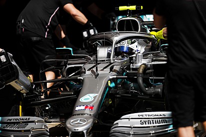 A Mercedes a régi motorjával is verte a Ferrarit Barcelonában