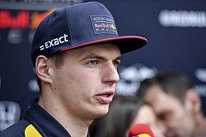 A Verstappen no le importa recibir penalizaciones, quiere más potencia