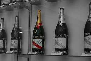 Alfa clears up myth behind Kubica's uncorked champagne