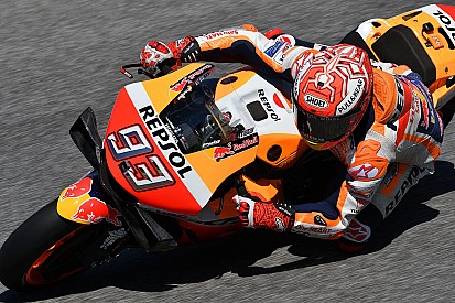 MotoGP, Mugello, Warm-Up: Marquez al top, ma risale Dovizioso. Rossi sempre indietro
