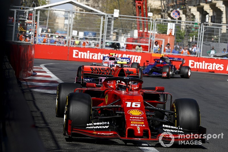 Azerbaycan'da günün pilotu Charles Leclerc oldu!