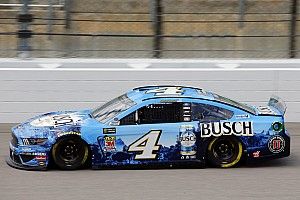 Kevin Harvick tops Elliott for Stage 1 win at Kansas