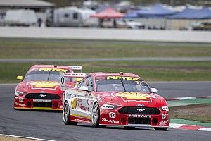 Winton Supercars: McLaughlin seals pole with record lap