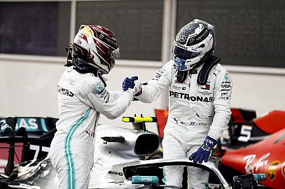 Hamilton: "Respect voor Bottas zal Rosberg-scenario voorkomen"