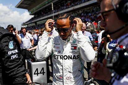 Hamilton nyert, dobogóra sem állt a Ferrari Barcelonában!