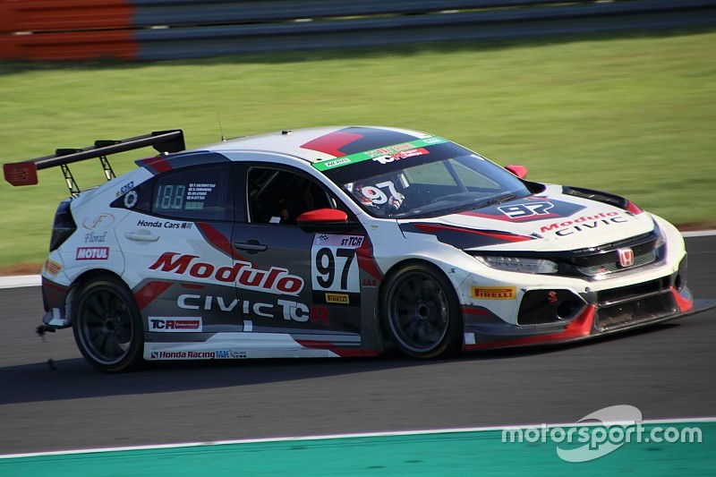 2連勝でST-TCR連覇が見えてきた! 97号車の中野信治「最終戦も全力で行く」