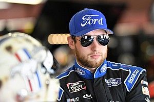 Chase Briscoe se repone a una penalidad y gana en Iowa