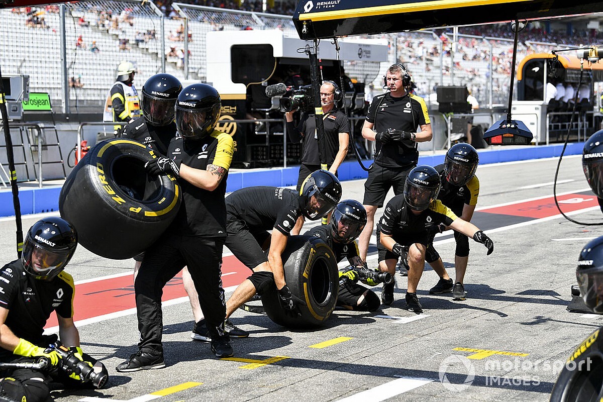 Elzárhatják egymástól az F1-es csapatokat a zárt kapus versenyeken