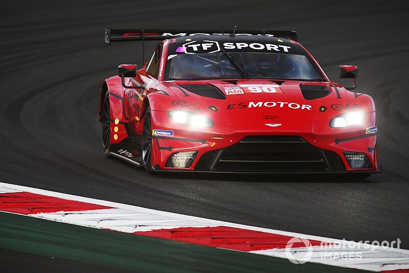 Keating Porsche sıralama turlarından ihraç edildi, Salih pole pozisyonunda!